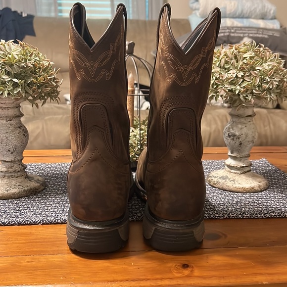 Boots - Picture 3 of 7